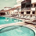 Ξενοδοχείο Esquire & Lounges Κεμέρ