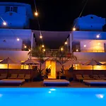 Esquire & Lounges Κεμέρ