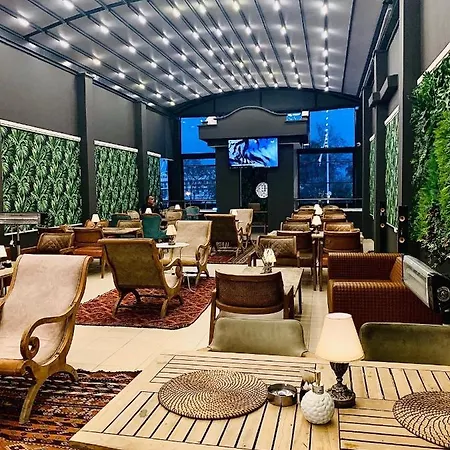 Esquire & Lounges 2* 凯梅尔