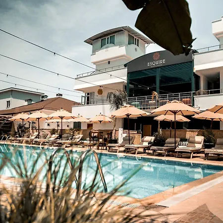 Ξενοδοχείο Esquire & Lounges