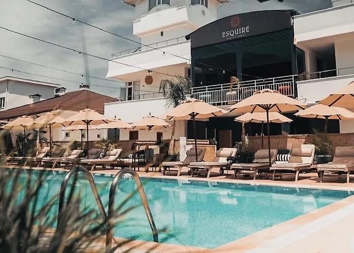 Esquire & Lounges 2*