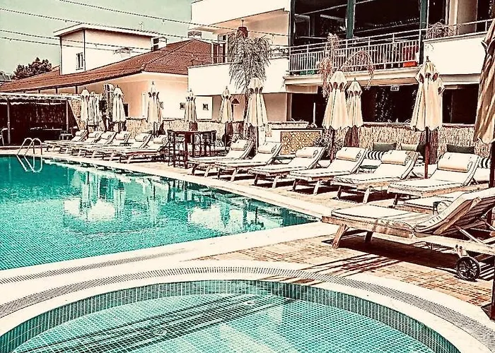 מלון Esquire & Lounges קמר