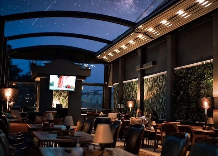 Esquire & Lounges 酒店