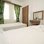 Esquire & Lounges 2* Kemer